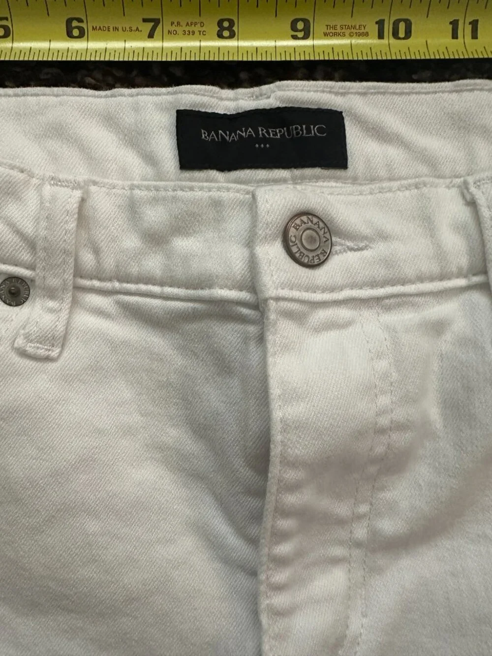 BANANA REPUBLIC (8) White Denim Roll Cuff Shorts 4